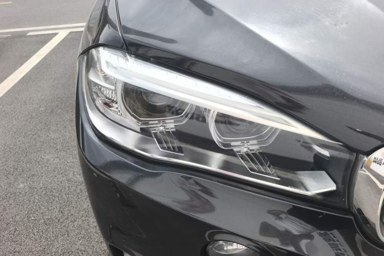 Used BMW X5  Right Front Headlight