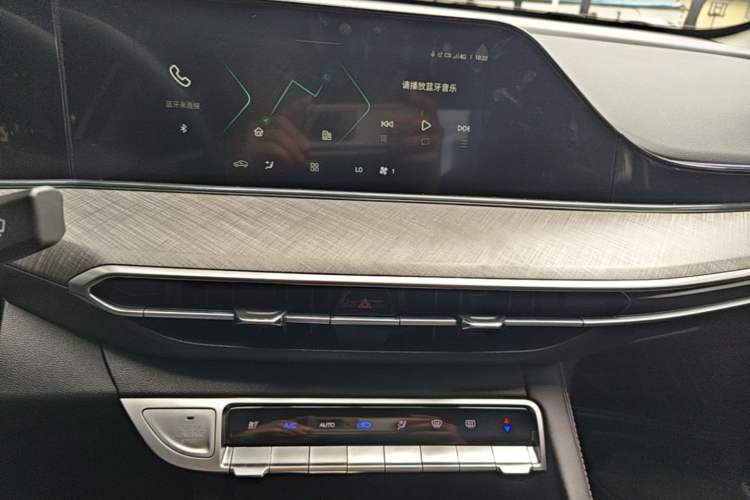 Used CHANGAN Eado 2023 Changan Edition PLUS Blue Whale NE 1.4T GDI DCT Prestige Version