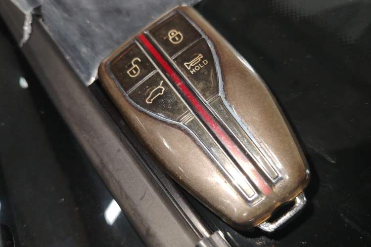 Used Hongqi HS5 2022 Revised Version 2.0T Smart Connect Flagship Edition
