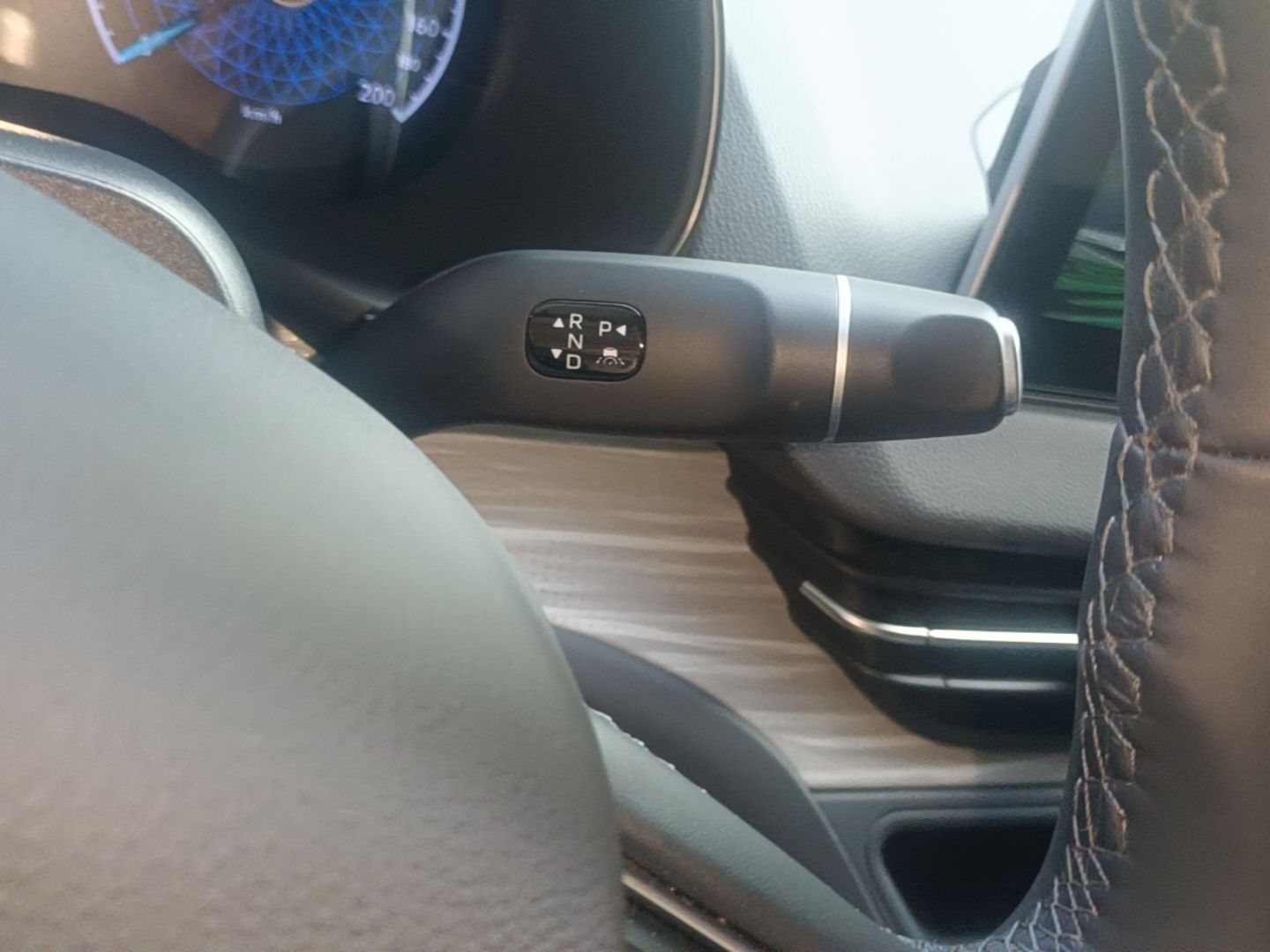 Hongqi E-QM5 2025 500km Range Commuter Version — снимка 16
