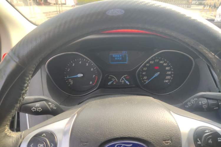 Used Ford Focus 2012 Hatchback 1.6L Manual Fashion Edition