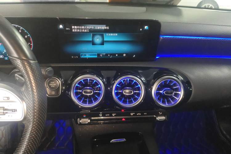 Used Mercedes-Benz A-Class 2022 Revised Version A 200 L Sport Sedan Fashionable Style