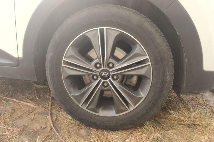 Used Hyundai ix25 2015 2.0L Automatic Two-Wheel Drive Intelligent GLS