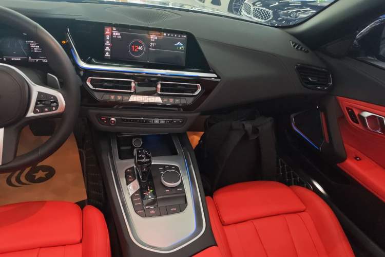 Used BMW Z4 2023 sDrive 25i M Sport Night Edition package Audio And AC Panel