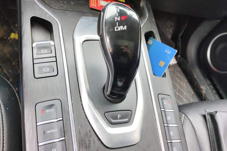 Used Wey VV6 2020 2.0T Two-Wheel Drive Smart Protection+ Gear Lever