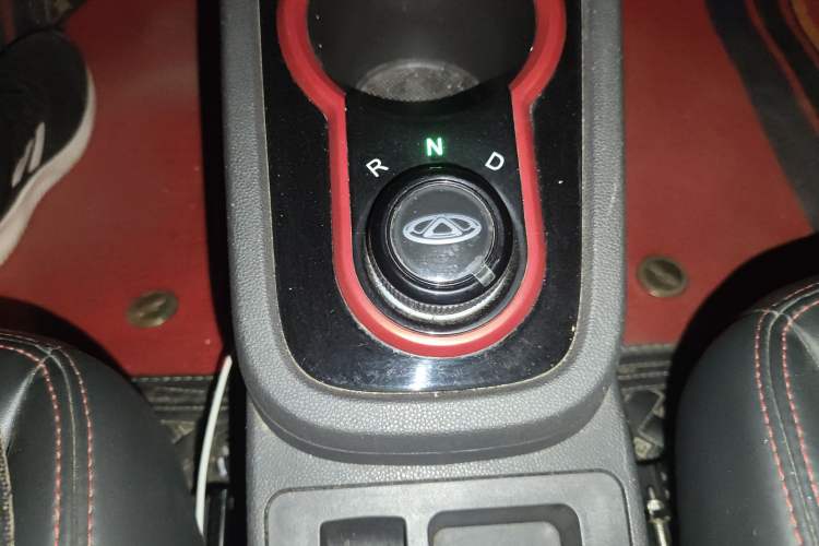 Used Chery Little Ant 2022 Sweet Pink Edition Half-Sugar Version Lithium Iron Phosphate 29.2 kWh 30 kW 301 km
