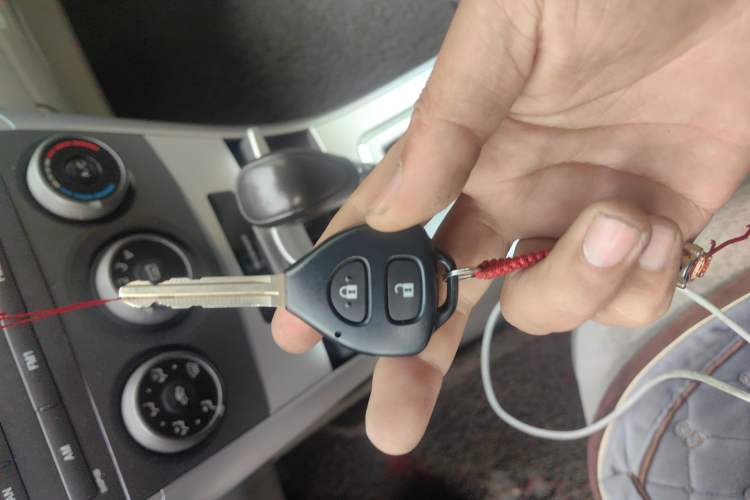 Used Toyota Corolla 2012 Luxurious Edition 1.6L Automatic GL Vehicle Key