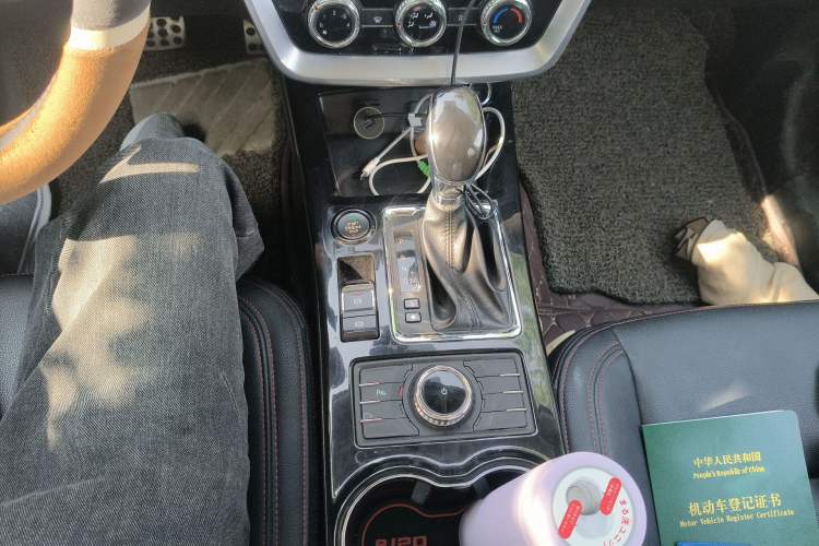 Used BAIC Off-Road BJ20 2016 1.5T CVT Luxury Model Gear Lever