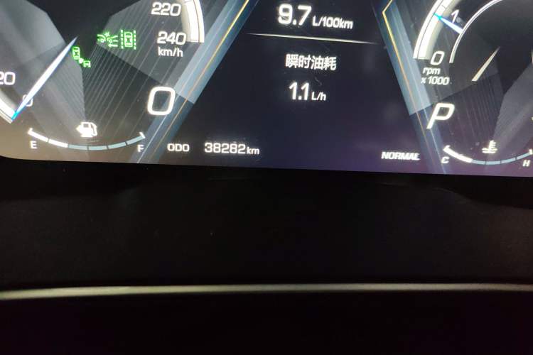 Used Wey VV6 2018 2.0T Two-Wheel-Drive Ultra-Luxury Version China V Standard