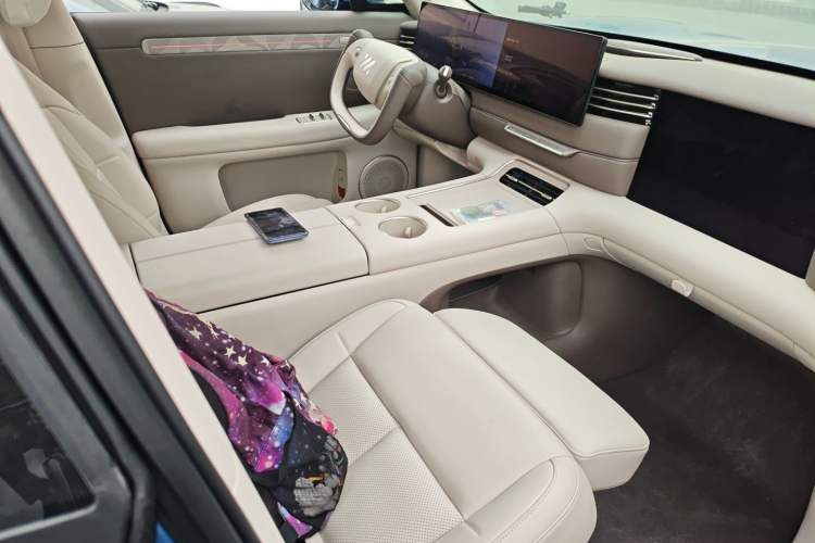 Used IM LS6 2026 Model Pure Electric Pro Right Front Seat