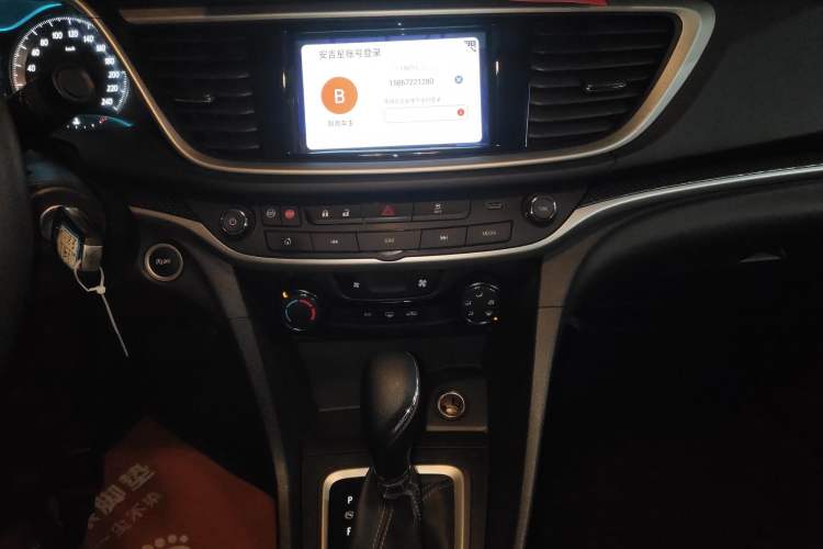 Used Buick GT 2021 Revised Version Flagship 1.5L Automatic Elite Edition Audio And AC Panel