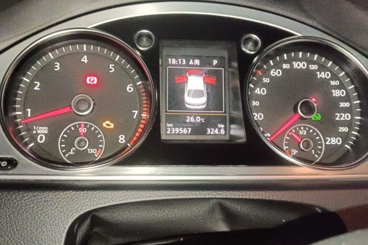 Used Volkswagen FAW-Volkswagen CC 2015 2.0 TSI Luxury Model Instrument Cluster