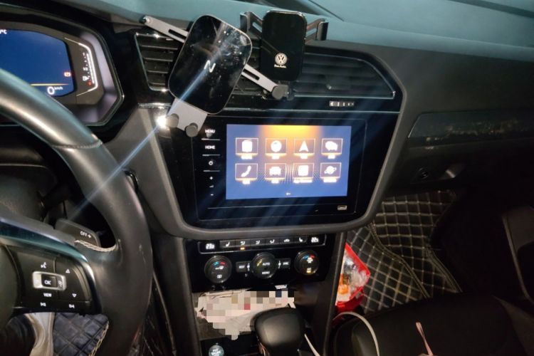 Used Volkswagen Tiguan L 2021 330TSI Automatic Two-Wheel Drive R-Line Enhanced Edition Audio And AC Panel