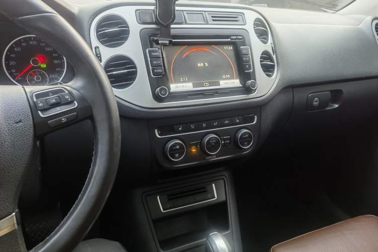 Used Volkswagen Tiguan L 2016 300TSI Automatic All-Wheel Drive Luxury Edition