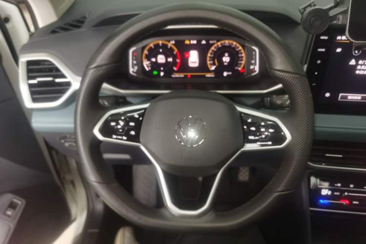 Used Volkswagen Tharu 2023 300TSI Two-Wheel-Drive Full Moon Edition