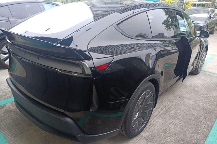 Used Tesla Model Y L 2025 Model Long-Range All-Wheel-Drive Version