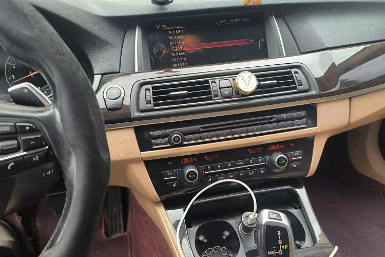 Used BMW 5 Series 2015 535Li Leading Model