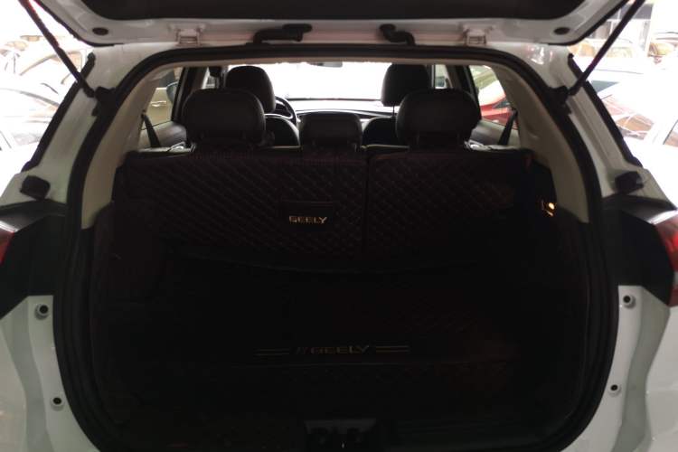 Used Geely Auto Emgrand X7 Sport 2020 1.8TD DCT Two-Wheel Drive Smart Connect 4G-Enabled Version
