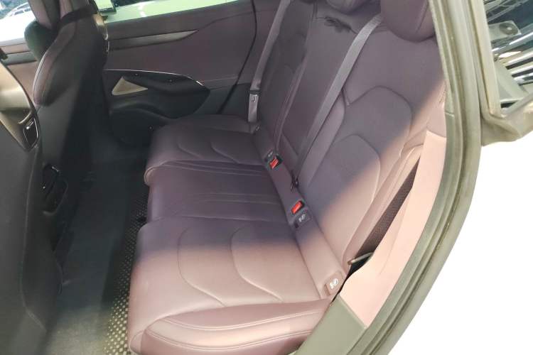 Used Xiaomi Auto SU7 2024 Rear-Drive Ultra-Long Range Advanced Pro-Level Intelligent Driving Version
