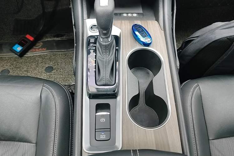 Used Nissan Teana 2021 2.0L XL Comfort Edition Gear Lever