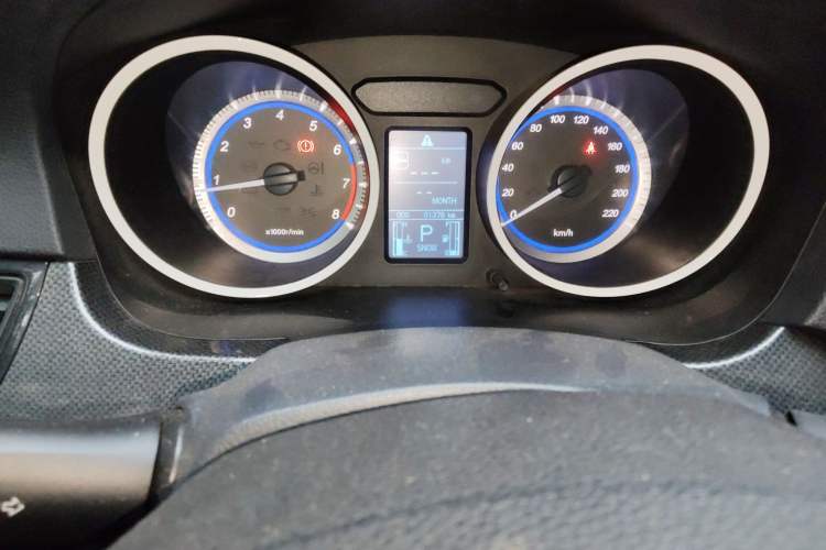 Used Soueast V5 Lingzhi 2014 1.5T CVT Fun-Drive Version
