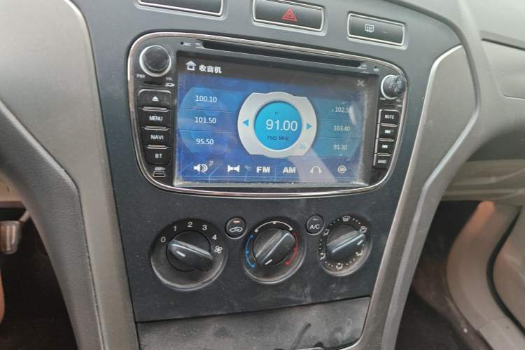 Used Ford Mondeo 2013 2.3L Fashion Edition Audio And AC Panel