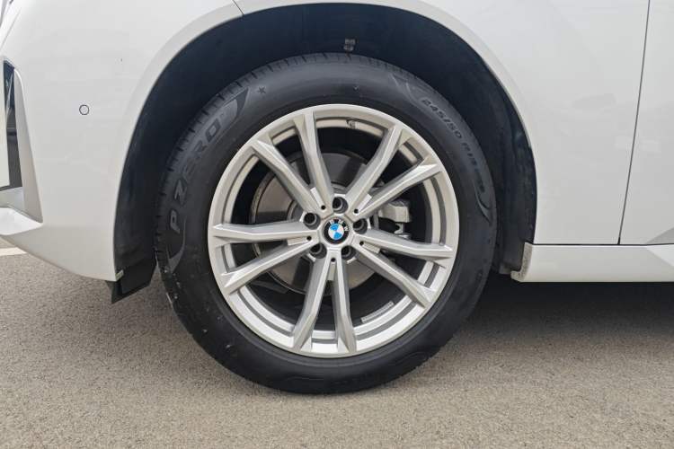 Used BMW X3 2025 xDrive25L Luxury Package Exterior 4