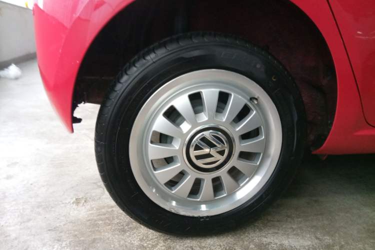 Used Volkswagen up! 2015 1.0L move up!