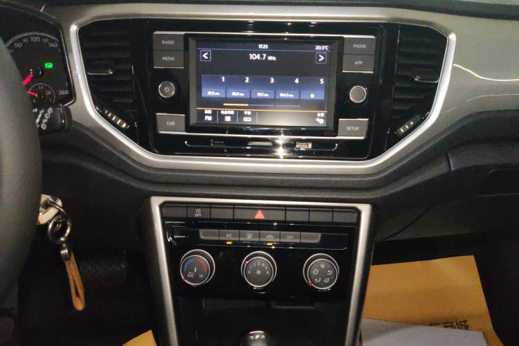 Used Volkswagen T-ROC 2020 280TSI DSG Two-Wheel-Drive Elite Version
