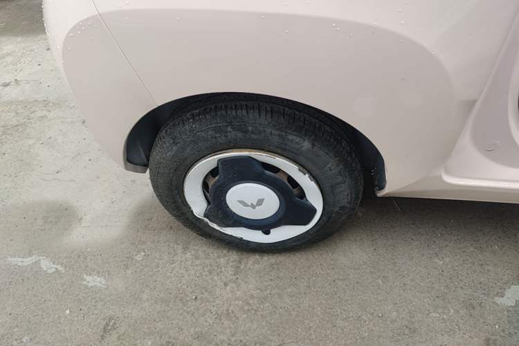 Used Wuling Hongguang MINIEV 2021 Macaron Premium Model – Lithium Iron Phosphate