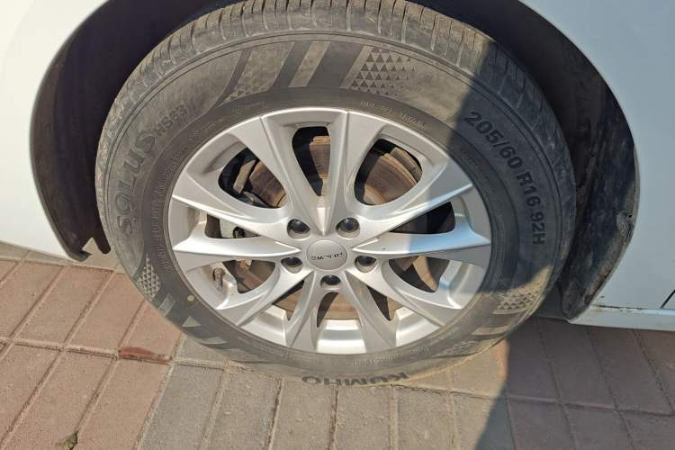 Used Roewe i5 2023 1.5L CVT Luxury Edition
