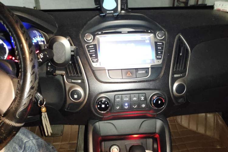 Used Hyundai ix35 2013 2.0L Automatic 2WD Comfort GL China IV Standard