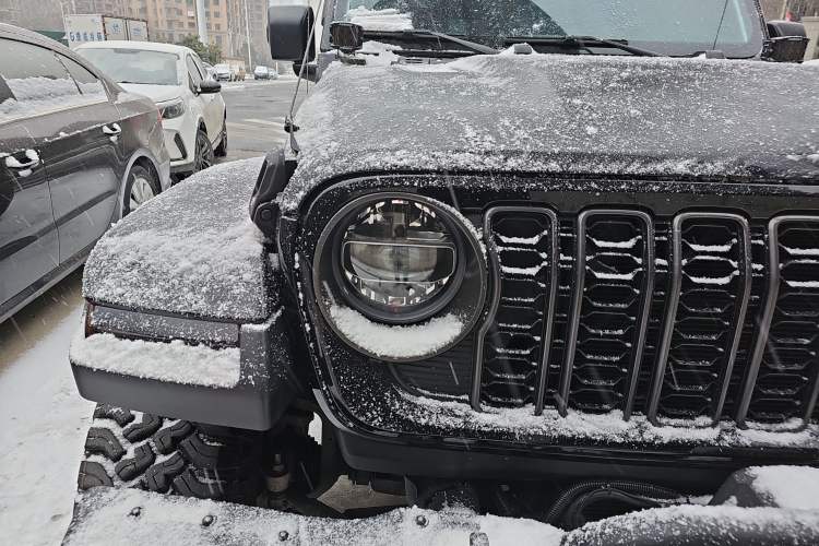 Used Jeep Wrangler New Energy 2021 Four-Door 2.0T 4xe Sahara Right Front Headlight