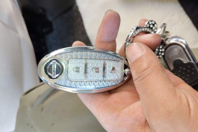 Used Nissan NV200 2016 Revised Version 1.6L Manual - Zunya Trim Vehicle Key