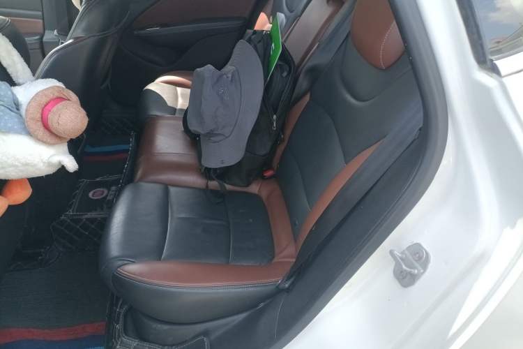 Used Fiat Viaggio 2015 1.4T Automatic Jingxiang Edition Left Rear Seat