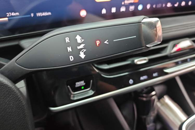 Used Buick LaCrosse 2023 28T Prestige Edition Gear Lever