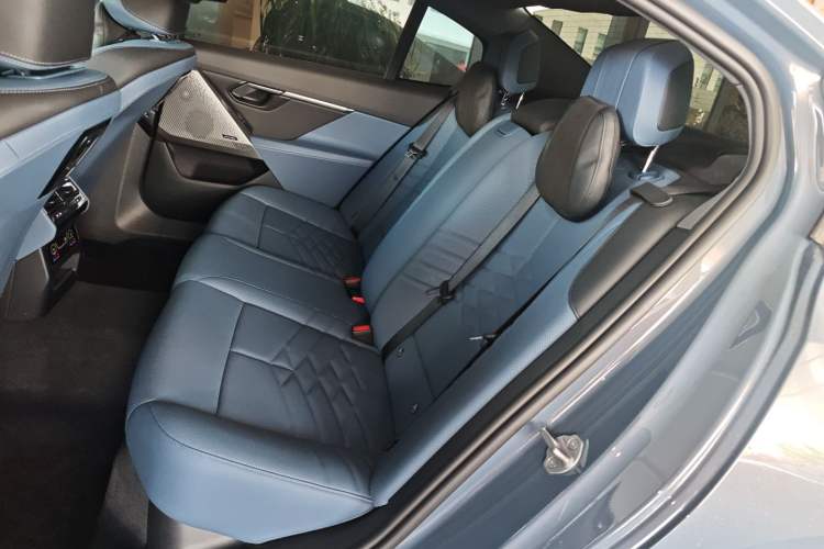 Used BMW i5 2025 eDrive 40L Luxury Package
