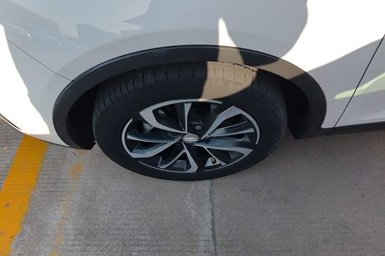 Used Geely Auto Emgrand GS 2019 1.4T CVT Edition Left Front Wheel Hub