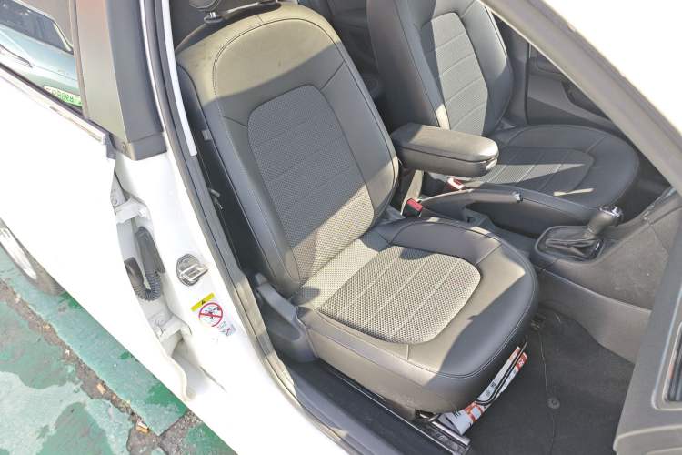 Used Skoda Rapid Spaceback 2016 Revised 1.6L Automatic Chuanxing Version
