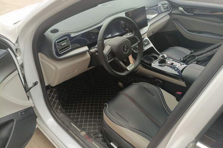 Used BYD Qin PLUS 2021 DM-i 55KM Flagship Model Driver Seat