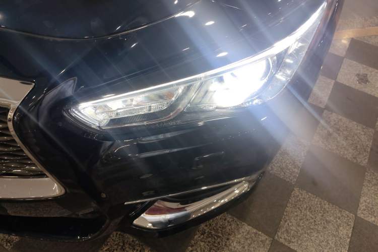 Used Infiniti QX60 2016 2.5 S/C Hybrid Two-Wheel-Drive Excellence Edition China V Standard