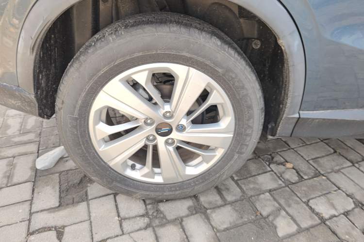 Used CHANGAN OSHAN X5 2021 Revised Version 1.6L Manual Luxury Edition
