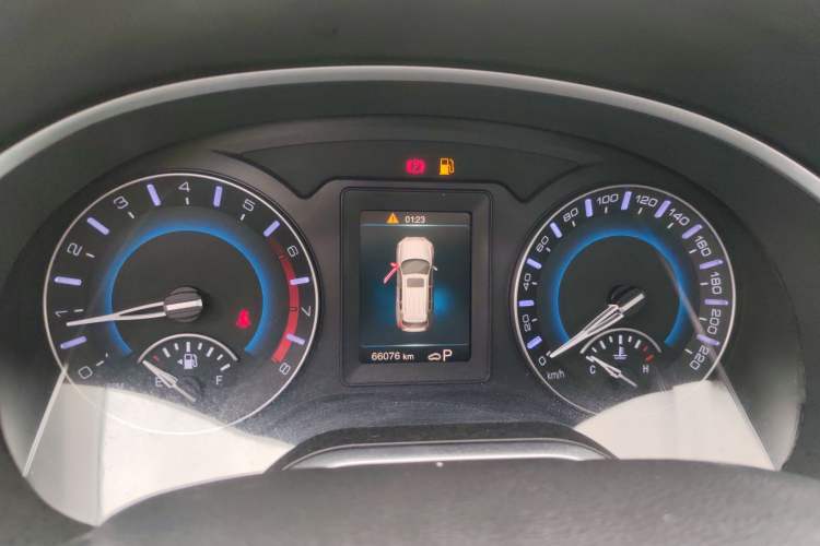 Used Haval H2 2018 Chuanxiang Edition Blue Badge 1.5T Dual-Clutch Two-Wheel Drive Fashionable Model
