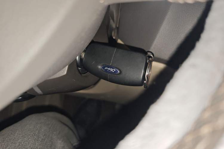 Used Ford Focus 2013 Sedan Classic 1.8L Automatic Fashion Edition Vehicle Key