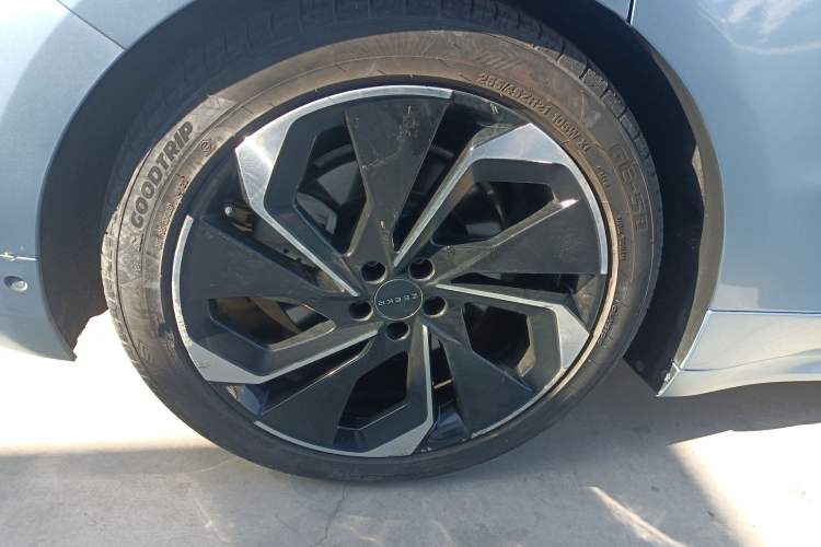 Used Zeekr 001 2021 Ultra-Long Range Dual-Motor YOU Version
