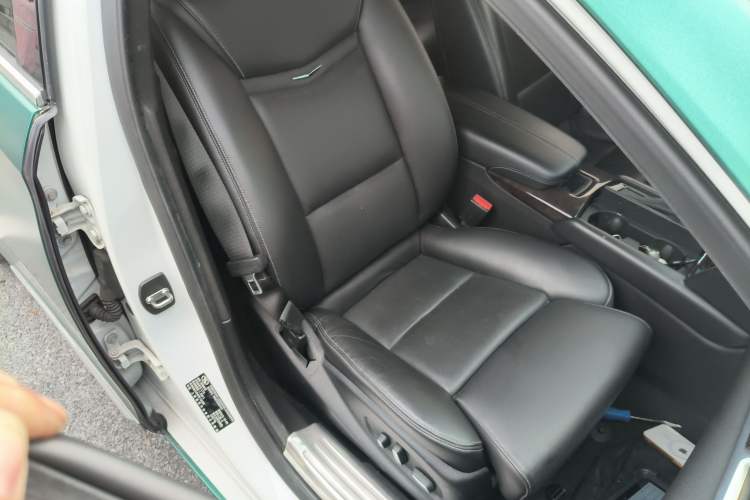 Used Cadillac XTS 2014 28T Luxury Model
