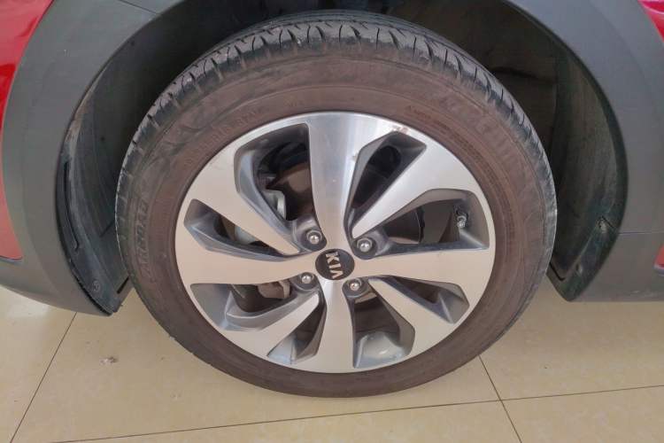 Used Kia KX Cross 2017 1.4L AT GLS
