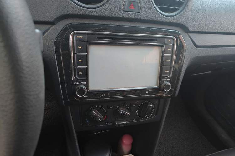 Used Volkswagen Jetta 2015 Value Edition 1.6L Manual Fashionable Style
