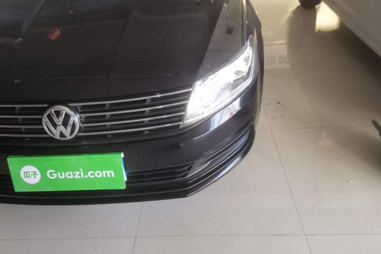 Used Volkswagen Lavida 2015 1.6L Manual Fashion Edition