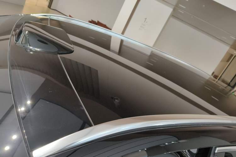 Used Hima AITO M8 2025 Model Pure Electric Max+ Six-Seat Four-Wheel-Drive Version